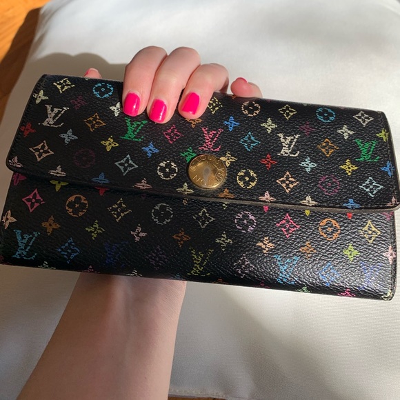 Louis Vuitton Takashi Murakami Sarah Wallet - Picture 2 of 15